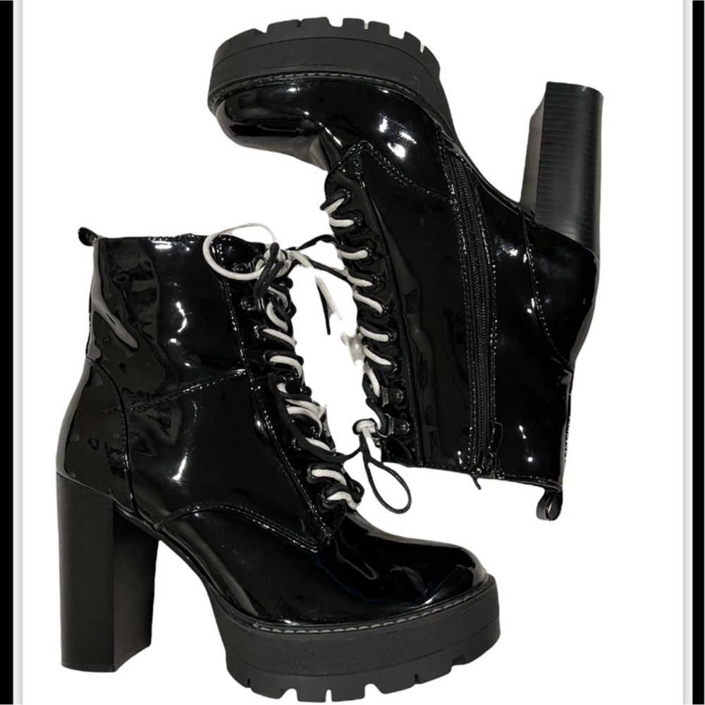 AlIT Patent Leather Block Chunky High Heel Boot. Size 9 black and White laces.